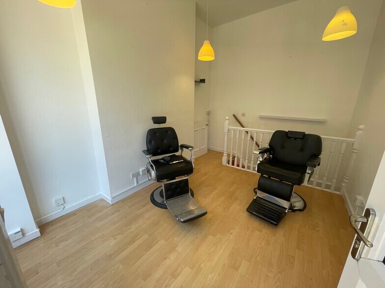 3 Dalgety Av, Edinburgh en venta - Foto del edificio - Imagen 2 de 4