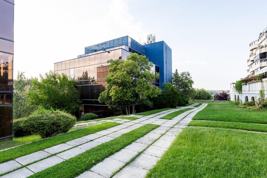 Oficina en Madrid, Madrid en venta - Foto del edificio - Imagen 1 de 1