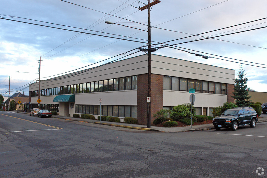 4425 NE Broadway St, Portland, OR en alquiler - Foto del edificio - Imagen 1 de 2