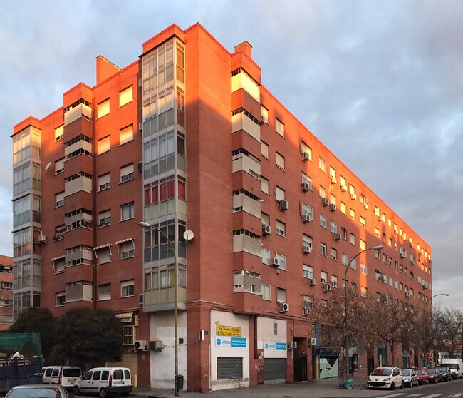 Más detalles de Avenida Orovilla, 40, Madrid - Edificio residencial​ en venta
