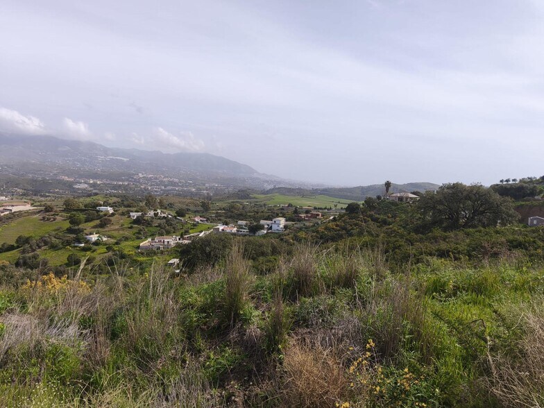 Terreno en Mijas, Málaga en venta - Vista aérea - Imagen 3 de 6
