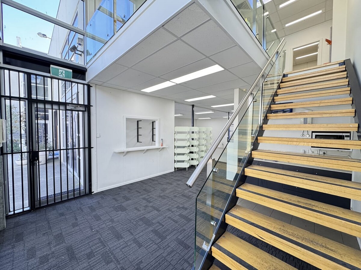 9 Woolboard Rd, Port Melbourne, VIC 3207 - Unidad 6 - - Foto del interior - Image 1 of 4