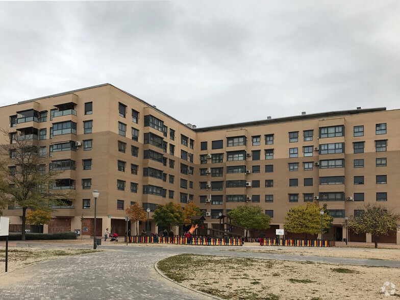 Plaza Mar Caspio, 1, Coslada, Madrid en alquiler - Foto del edificio - Imagen 2 de 3