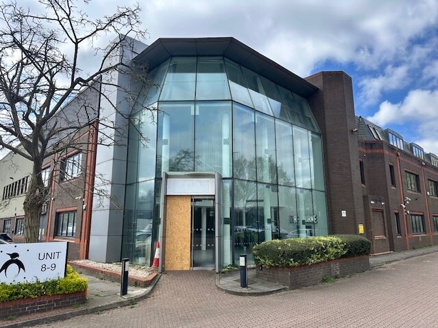 8­-9 Lismirrane Industrial Park, Elstree Road, Elstree en venta - Foto del edificio - Imagen 3 de 14