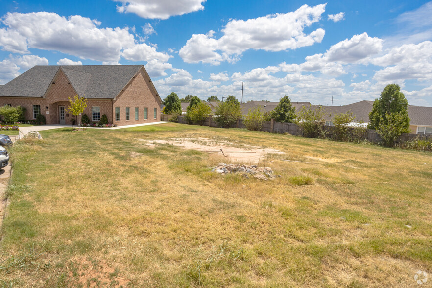 2212 NW 36th Ave, Norman, OK en venta - Foto del edificio - Imagen 2 de 3