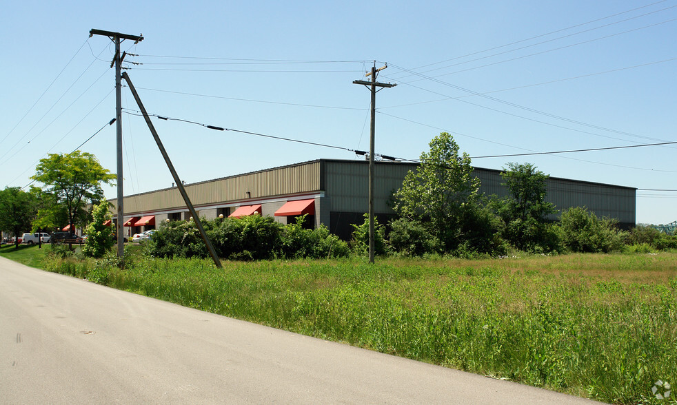 4210 1st Ave, Nitro, WV en alquiler - Foto del edificio - Imagen 2 de 19