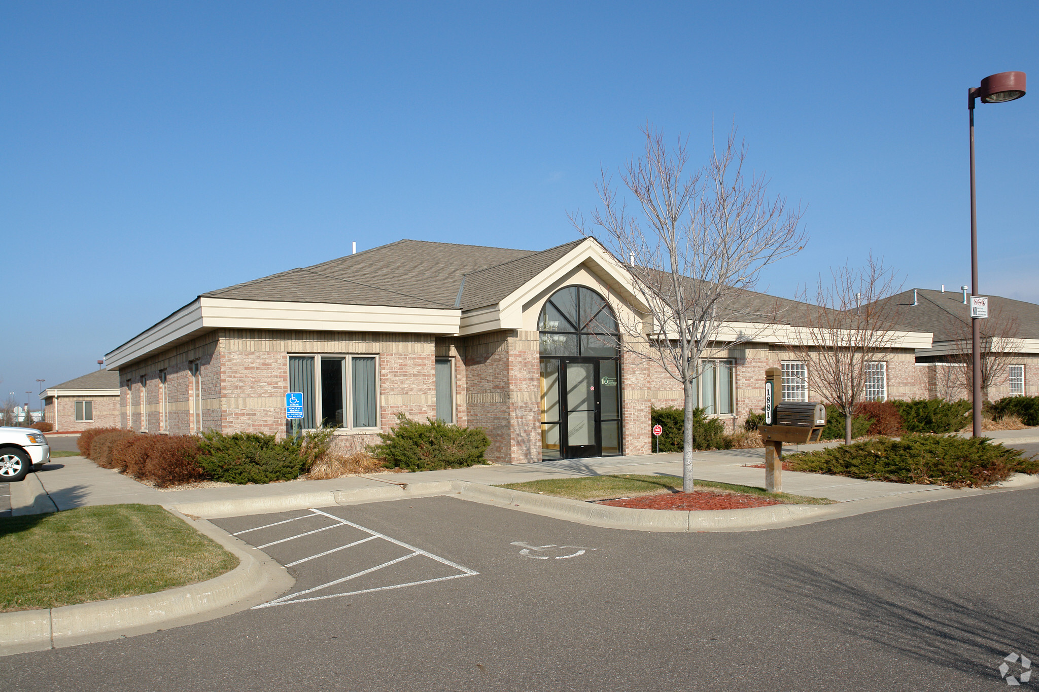 1881 NW Station Parkway, Andover, MN en alquiler Foto del edificio- Imagen 1 de 38