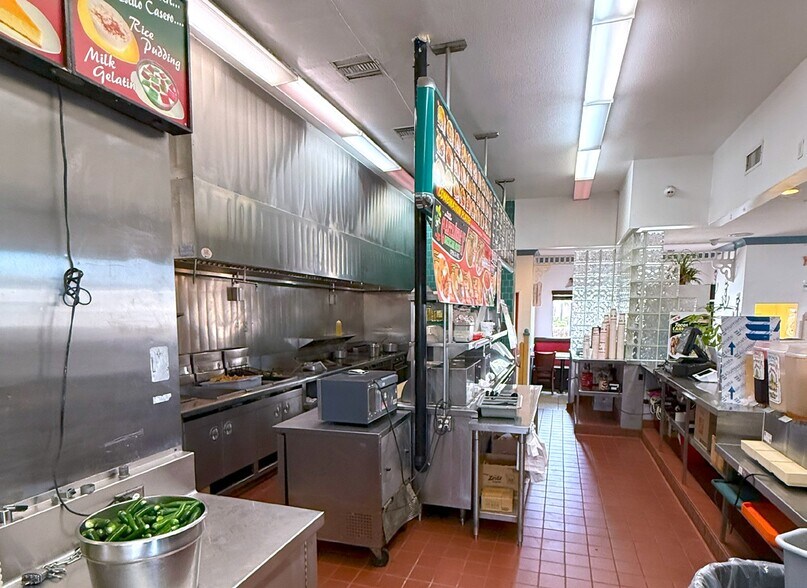 23260 Sunnymead Blvd, Moreno Valley, CA en alquiler - Foto del interior - Imagen 3 de 4