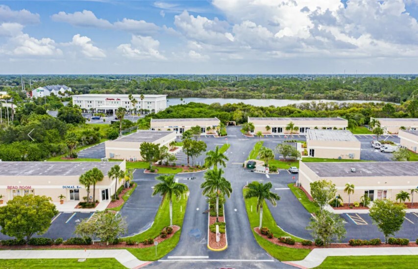 24600 Sandhill Blvd, Punta Gorda, FL en alquiler - Foto principal - Imagen 1 de 3