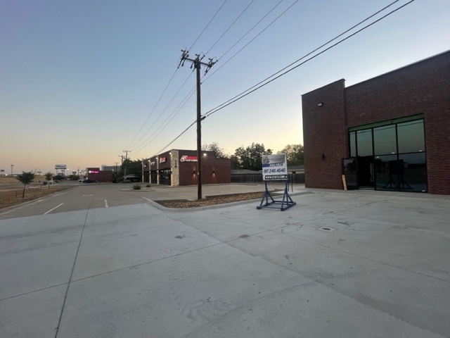 108 N Jim Wright Fwy, Fort Worth, TX en alquiler - Foto del edificio - Imagen 3 de 10