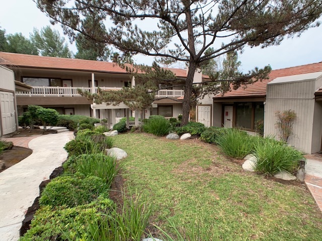 80 Long Ct, Thousand Oaks, CA en alquiler - Foto del edificio - Imagen 2 de 6