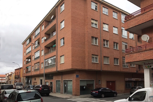 Más detalles de Calle Virgen de la Soterraña, 1, Ávila - Edificio residencial​ en venta