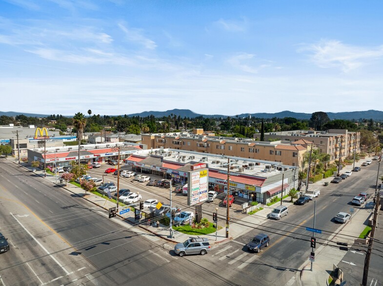 12650 Sherman Way, North Hollywood, CA en alquiler - Foto del edificio - Imagen 3 de 7