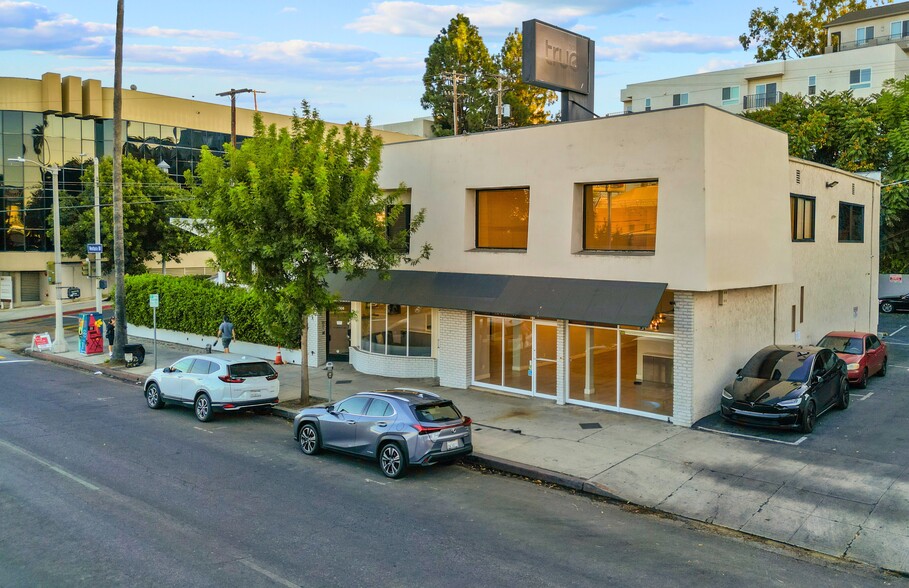 11908 Ventura Blvd, Studio City, CA en alquiler - Foto del edificio - Imagen 3 de 26