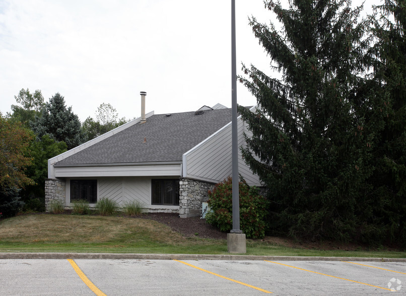 813-815 Westfield Rd, Noblesville, IN en alquiler - Foto del edificio - Imagen 2 de 2