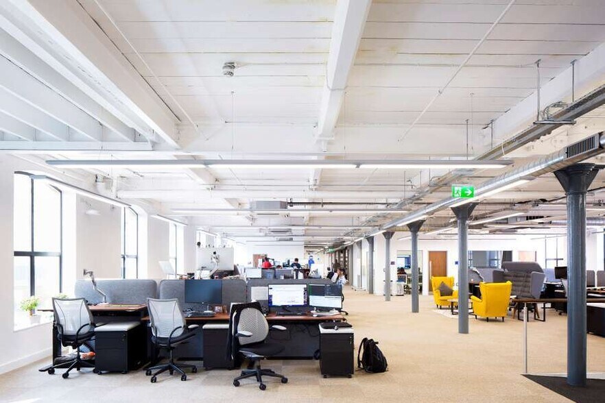 40 Linenhall St, Belfast en alquiler - Foto del edificio - Imagen 3 de 6