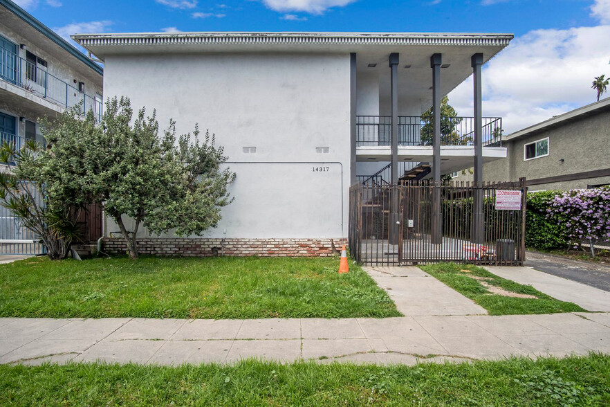 14317 Haynes St, Van Nuys, CA en venta - Foto del edificio - Imagen 3 de 10