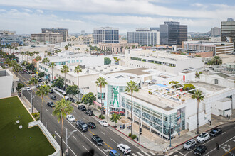 327-331 N Beverly Dr, Beverly Hills, CA - vista aérea  vista de mapa - Image1