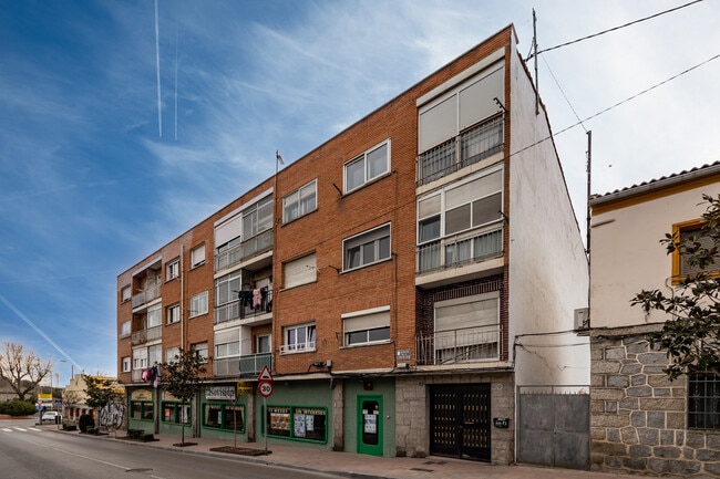 Más detalles de Avenida Libertad, 60, Colmenar Viejo - Edificio residencial​ en venta