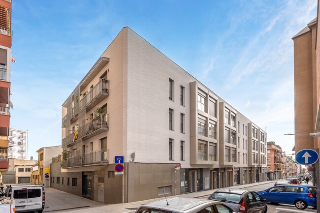 Más detalles de Carrer Pizarro, 82-94, Mataró - Local en alquiler