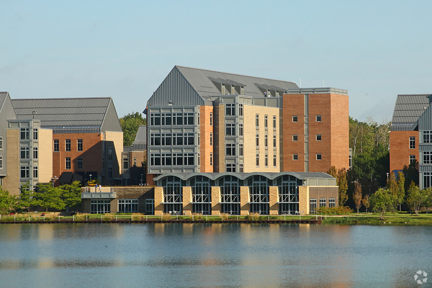 1 Village Center Dr, Van Buren Township, MI en alquiler - Foto del edificio - Imagen 1 de 8