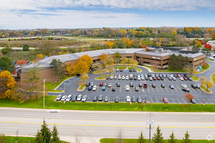 1000 E Paris Ave SE, Grand Rapids, MI en alquiler - Foto del edificio - Imagen 2 de 5