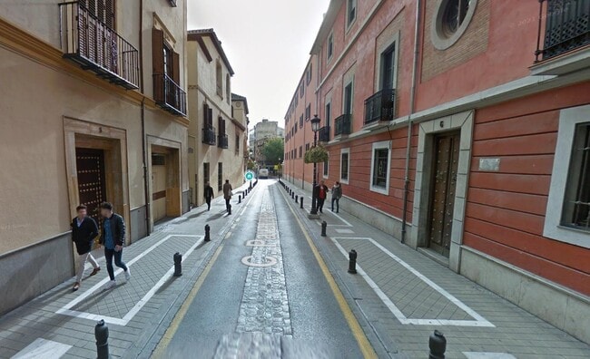 Más detalles de Calle Pavaneras, 5, Granada - Local en venta