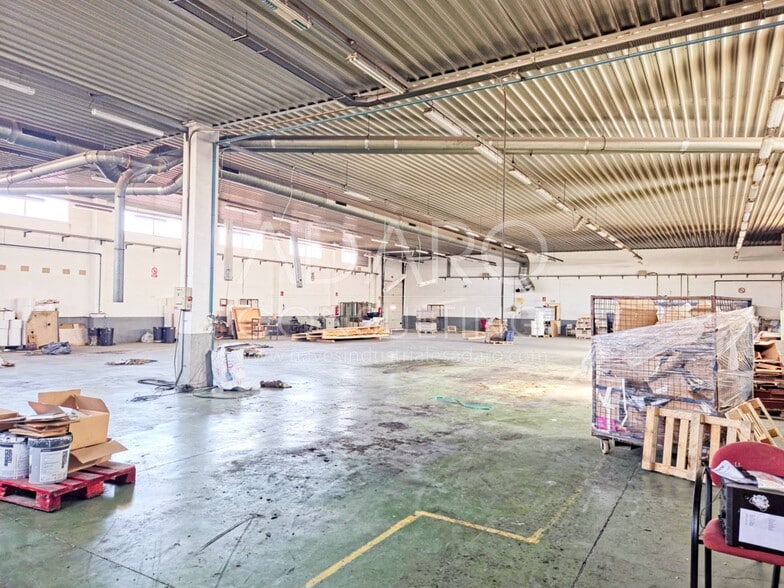 Nave en Fuenlabrada, Madrid en alquiler - Foto del edificio - Imagen 3 de 4