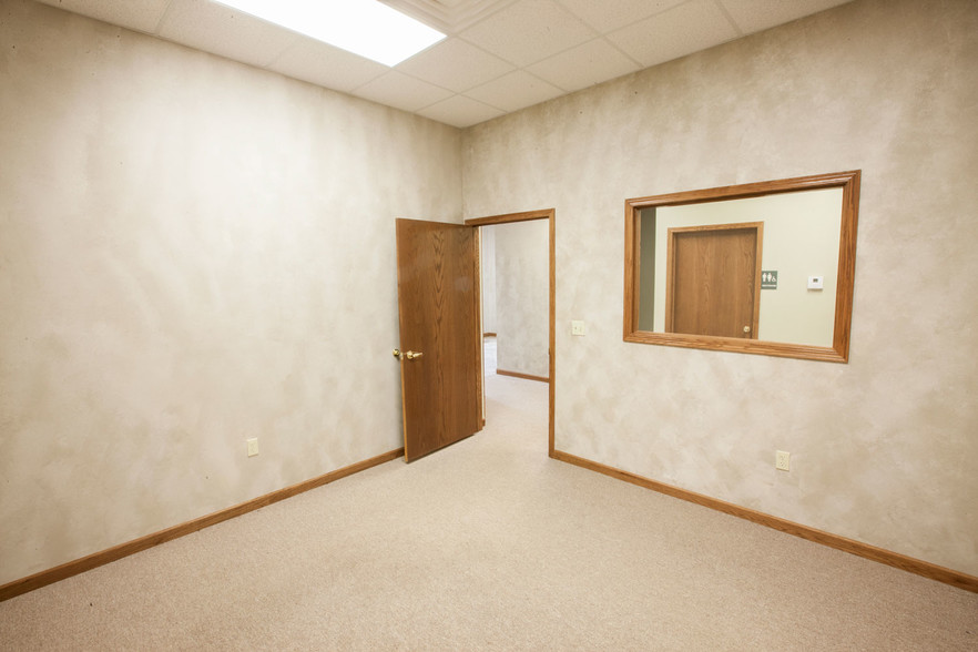 304 W Highway 38, Hartford, SD en alquiler - Foto del interior - Imagen 3 de 5