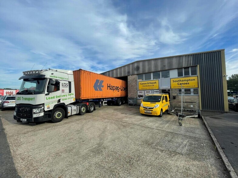 10 Eddystone Rd, Totton en alquiler - Foto del edificio - Imagen 2 de 2