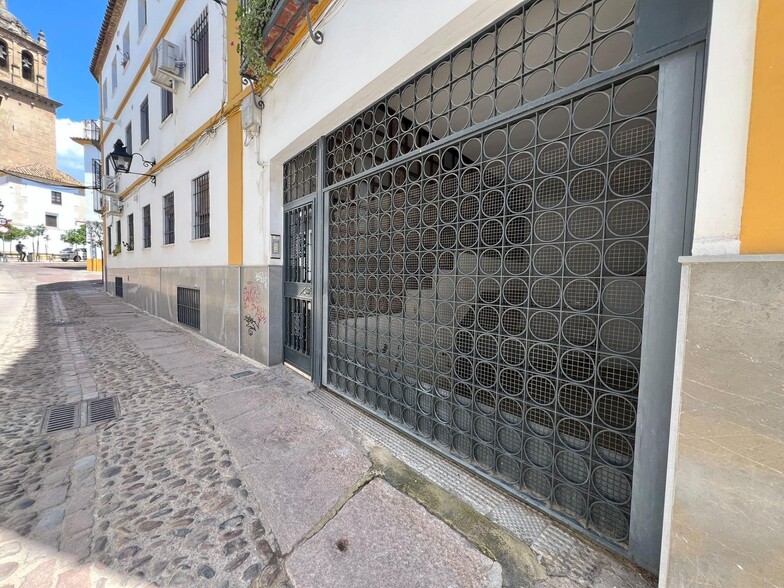 Local en Córdoba en venta - Foto del edificio - Imagen 1 de 13
