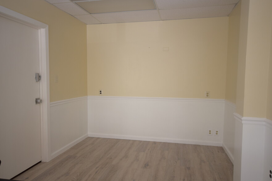 417 W Broad St, Falls Church, VA en alquiler - Foto del interior - Imagen 3 de 10