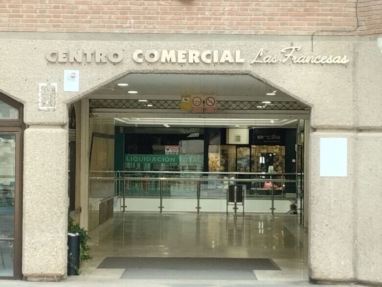 Local en Valladolid en venta - Foto del edificio - Imagen 2 de 16