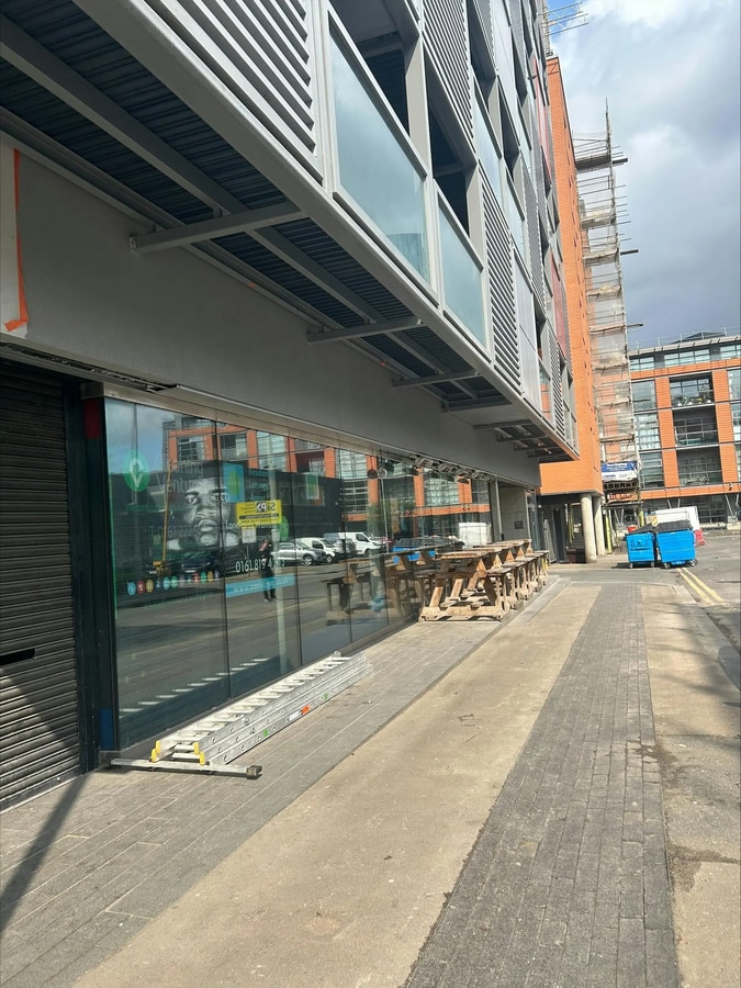 Ellesmere St, Manchester, GTM M15 4JY - Unidad 1 -  - Foto del interior - Image 1 of 2