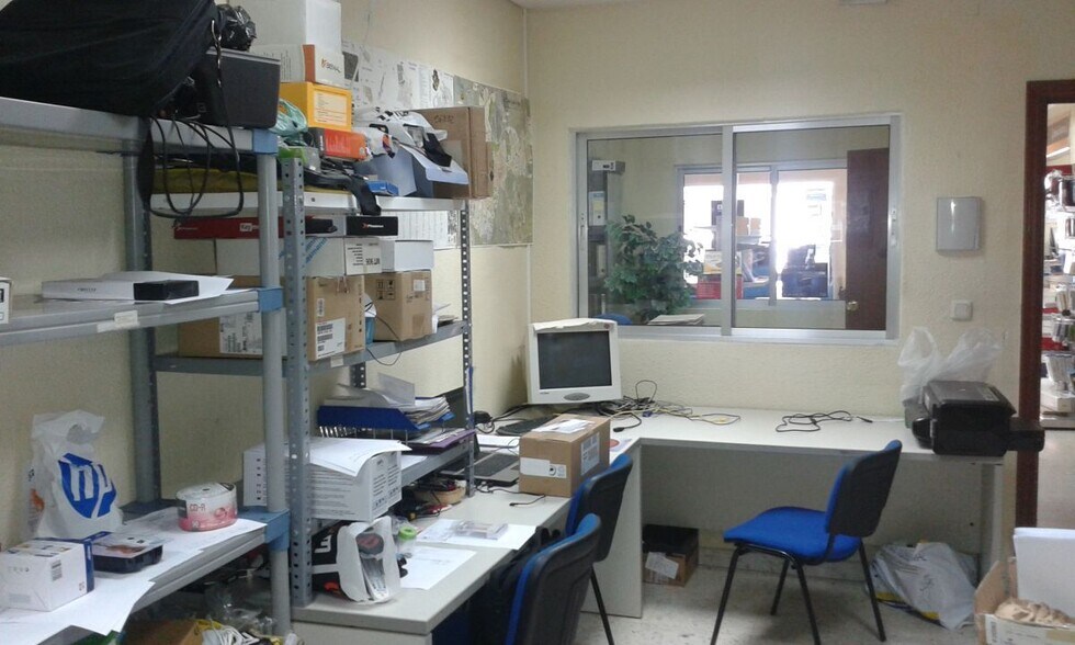 Local en Cáceres en venta - Foto del edificio - Imagen 2 de 5