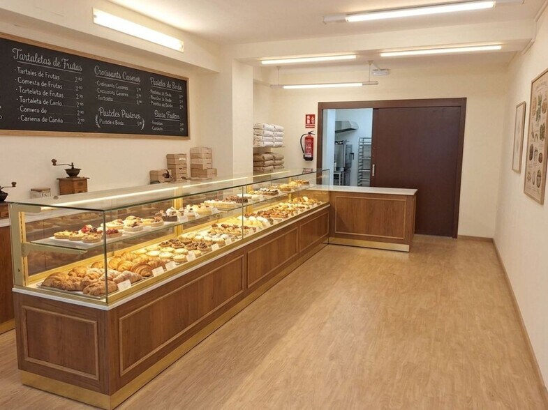 Local en A Coruña en venta - Foto del interior - Imagen 3 de 17