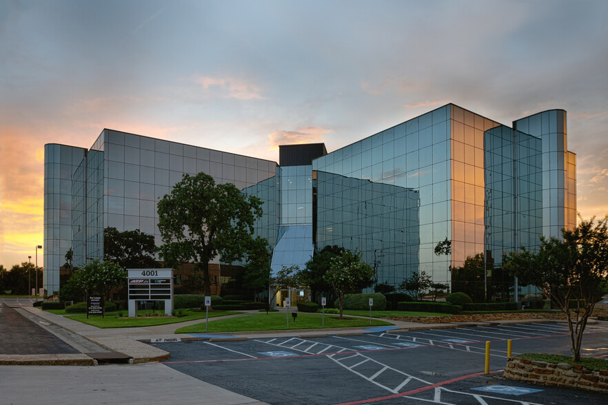 4001 Airport Fwy, Bedford, TX en alquiler - Foto del edificio - Imagen 1 de 18