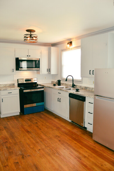 2604 N Brevard St, Charlotte, NC en venta - Foto del interior - Imagen 2 de 8