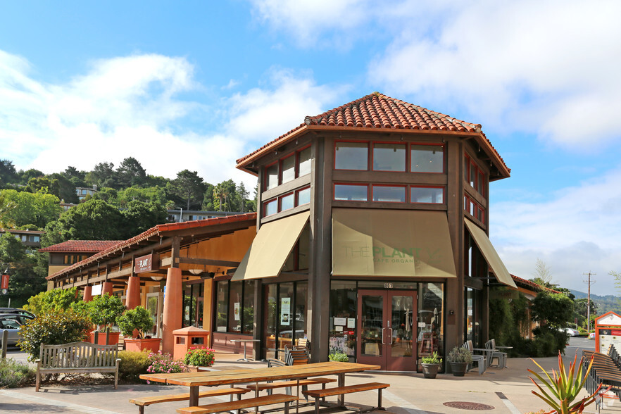 800-805 Redwood Hwy Frontage Rd, Mill Valley, CA en alquiler - Foto del edificio - Imagen 2 de 6