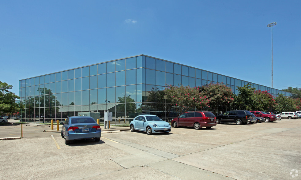 5005 Mitchelldale St, Houston, TX en alquiler - Foto del edificio - Imagen 1 de 14