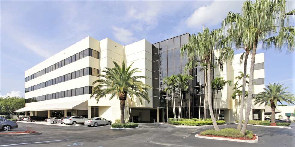 7777 Glades Rd, Boca Raton, FL en alquiler - Foto del edificio - Imagen 3 de 13