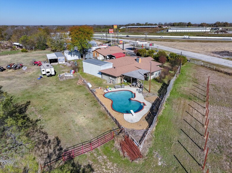 28323 Interstate, Wills Point, TX en venta - Foto del edificio - Imagen 3 de 43