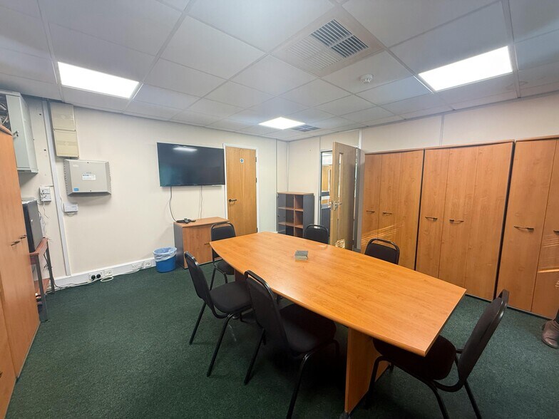 Lynch Wood, Peterborough en venta - Foto del edificio - Imagen 3 de 12