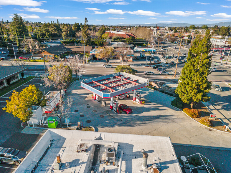 12015 Saratoga-Sunnyvale, Saratoga, CA en venta - Foto del edificio - Imagen 1 de 12