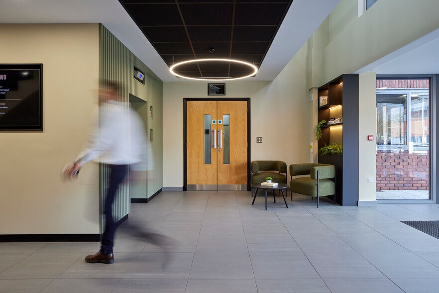 Wilmslow Rd, Cheadle en alquiler - Foto del edificio - Imagen 3 de 18