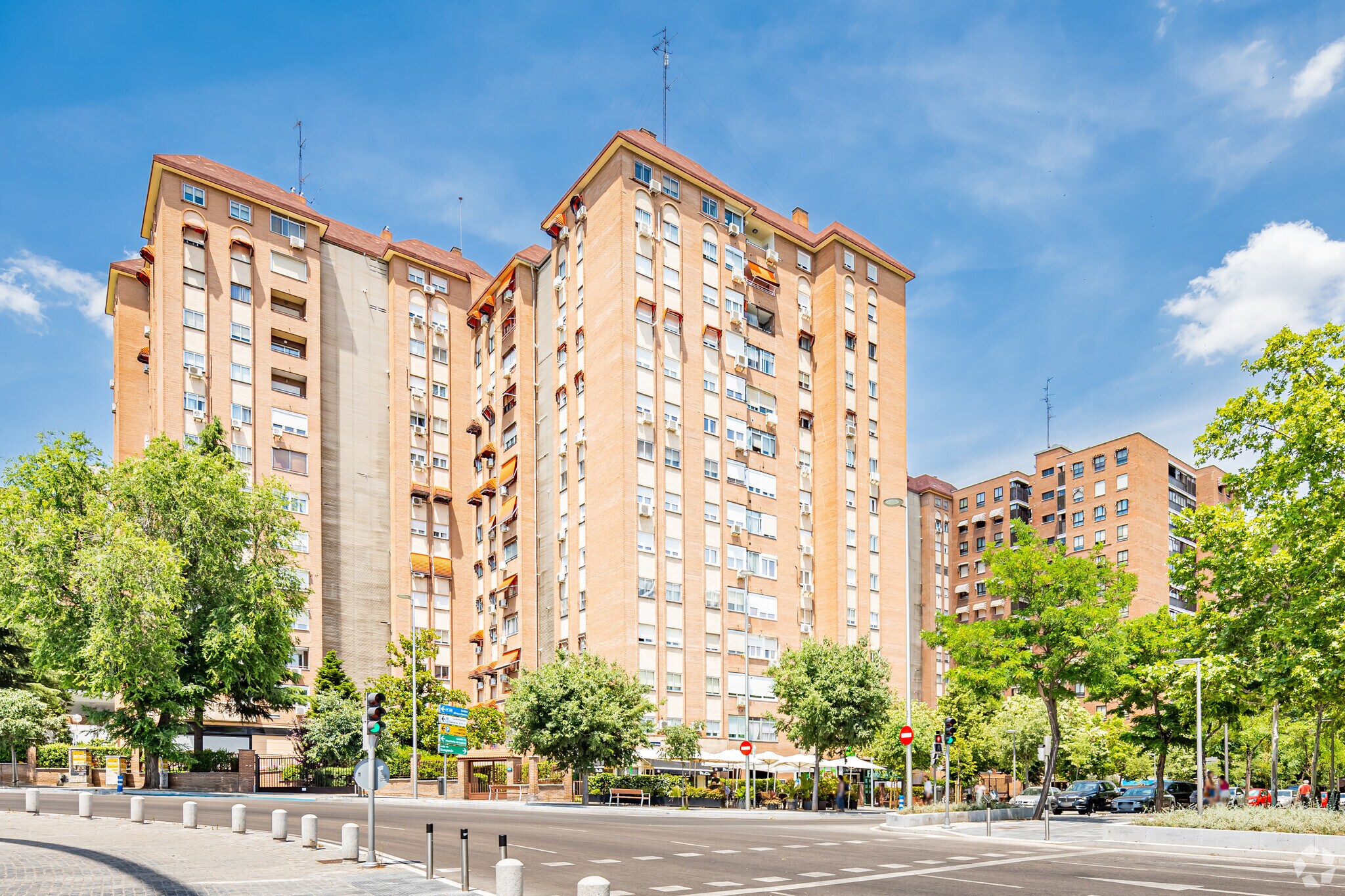 Calle Santiago de Compostela, 48, Madrid, Madrid en venta Foto principal- Imagen 1 de 1