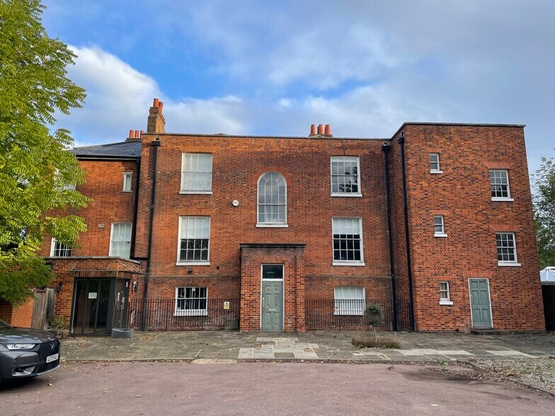 160 Bridge Rd, Maidenhead en venta - Foto del edificio - Imagen 2 de 8