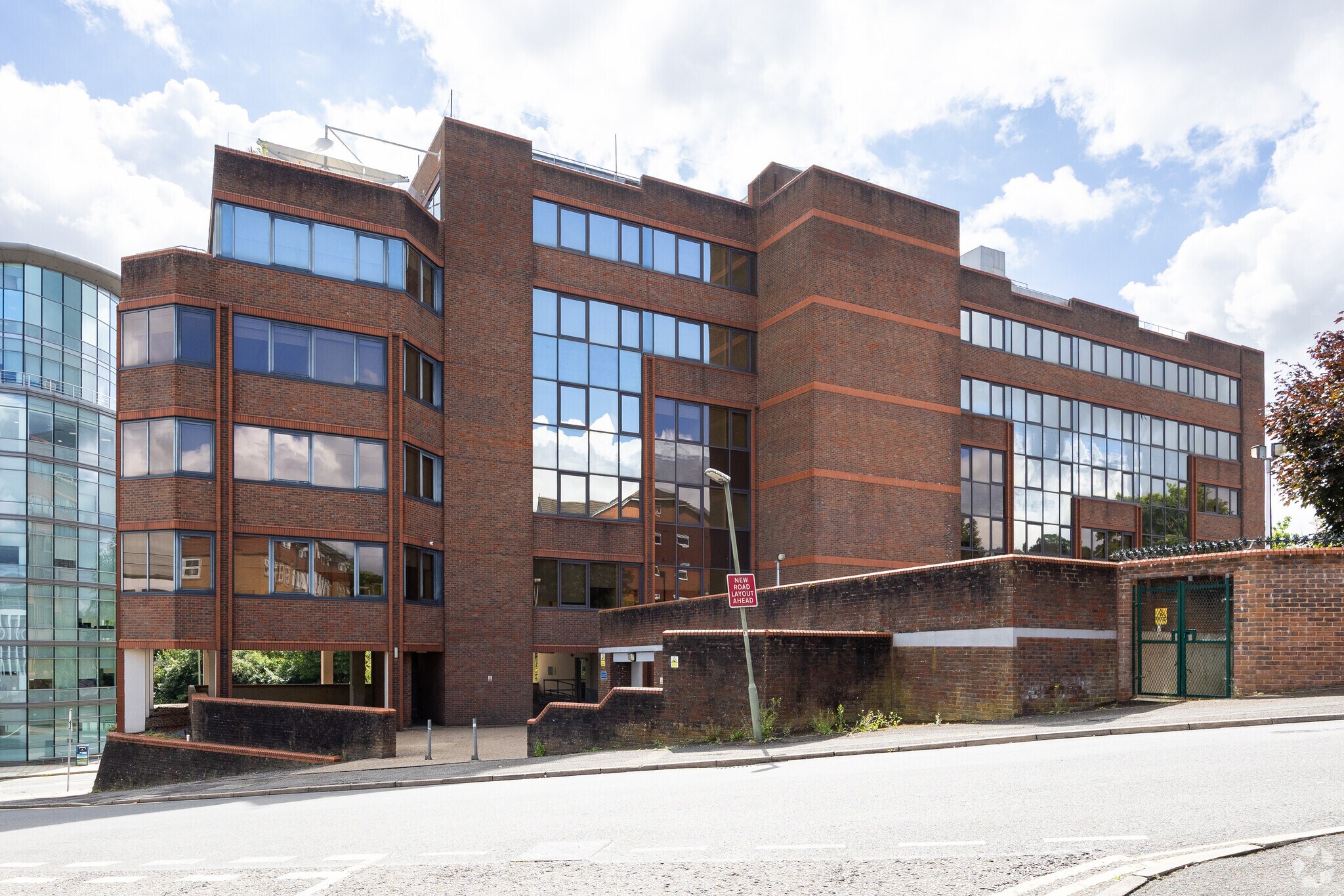 55-57 High St, Redhill en alquiler Foto del edificio- Imagen 1 de 4