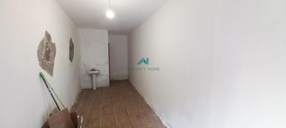 Local en Laredo, Cantabria en venta - Foto del interior - Imagen 2 de 4