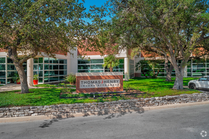 Hausman Rd & University Heights Blvd, San Antonio, TX en alquiler - Foto del edificio - Imagen 2 de 22